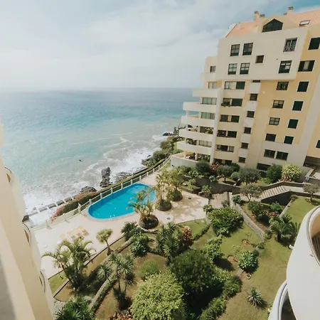 Cliff By Madeira Apartman