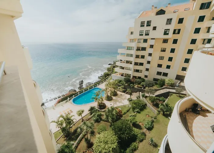 Cliff By Madeira Apartment